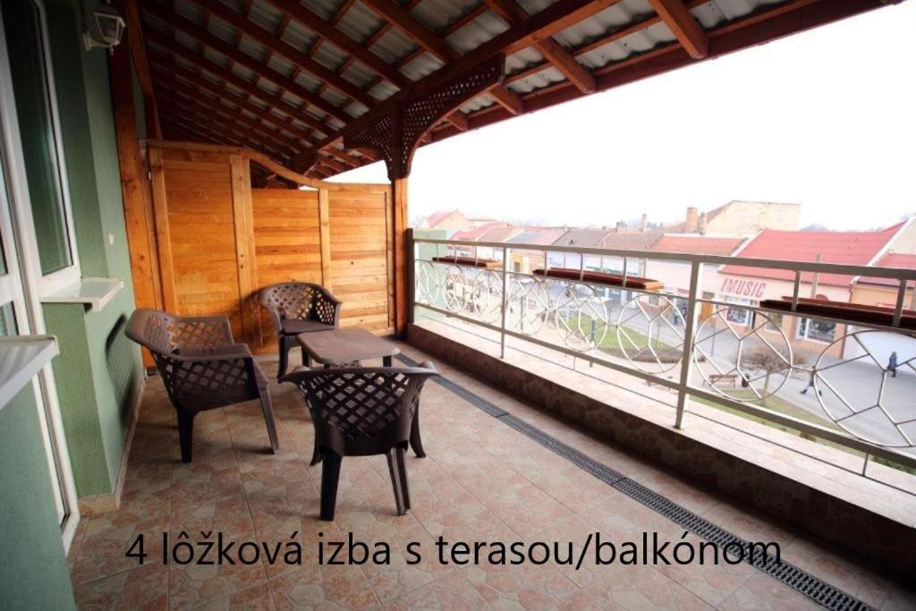 Európa Penzión Štúrovo Kültér fotó