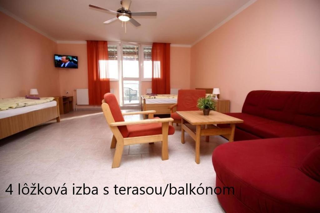 Európa Penzión Štúrovo Kültér fotó